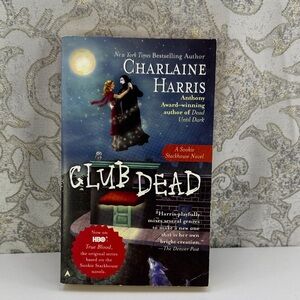 Club Dead by Charlaine Harris Paperback
